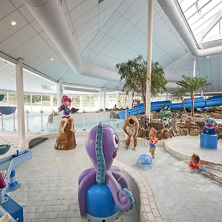 빌라 In Limburg With Sauna & Bbq 로켈