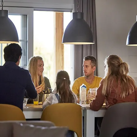 빌라 In Limburg With Sauna & Bbq 로켈