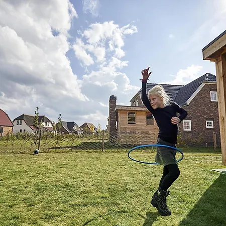 빌라 In Limburg With Sauna & Bbq 로켈