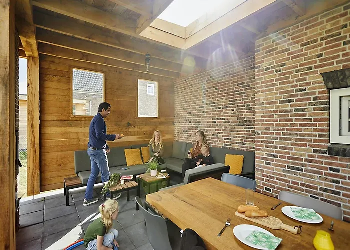 In Limburg With Sauna & Bbq 빌라 *