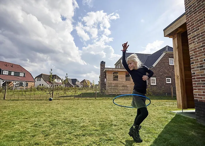 빌라 In Limburg With Sauna & Bbq 로켈